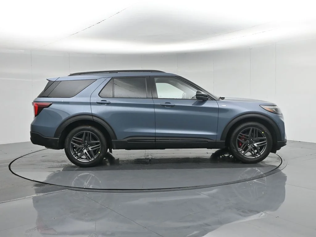 New 2026 Vapor Blue Metallic Ford ST-Line image 26