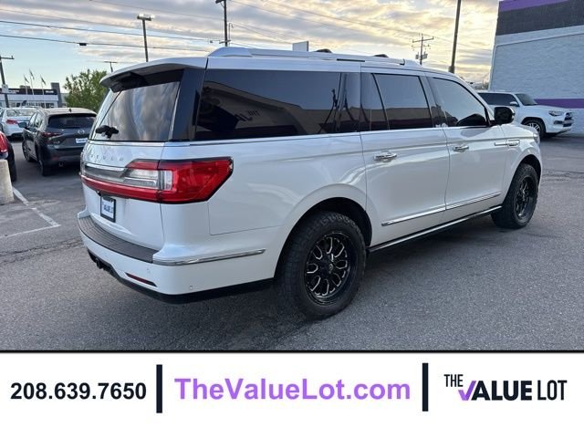 Used 2019 White Lincoln Reserve image 4