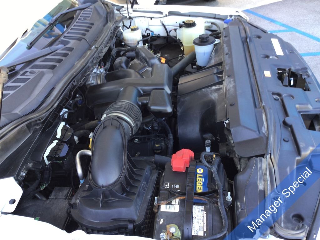 Used 2019 White Ford XL image 34