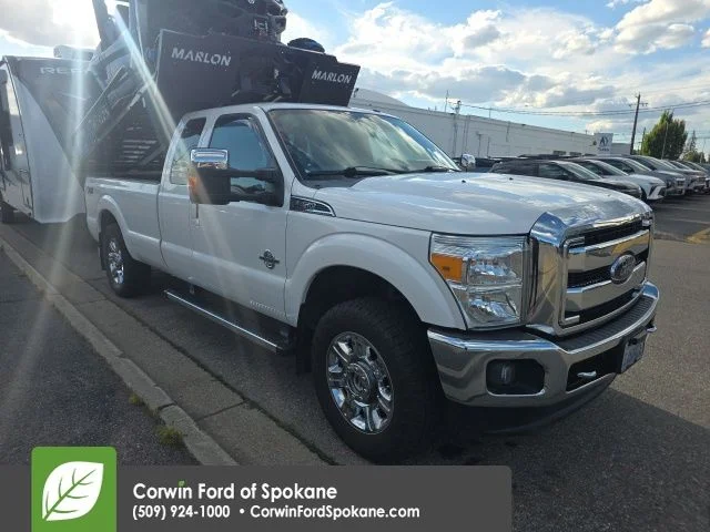 Used 2014 White Ford Lariat image 4