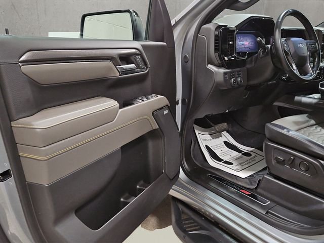 Used 2024 Gray Chevrolet ZR2 image 11