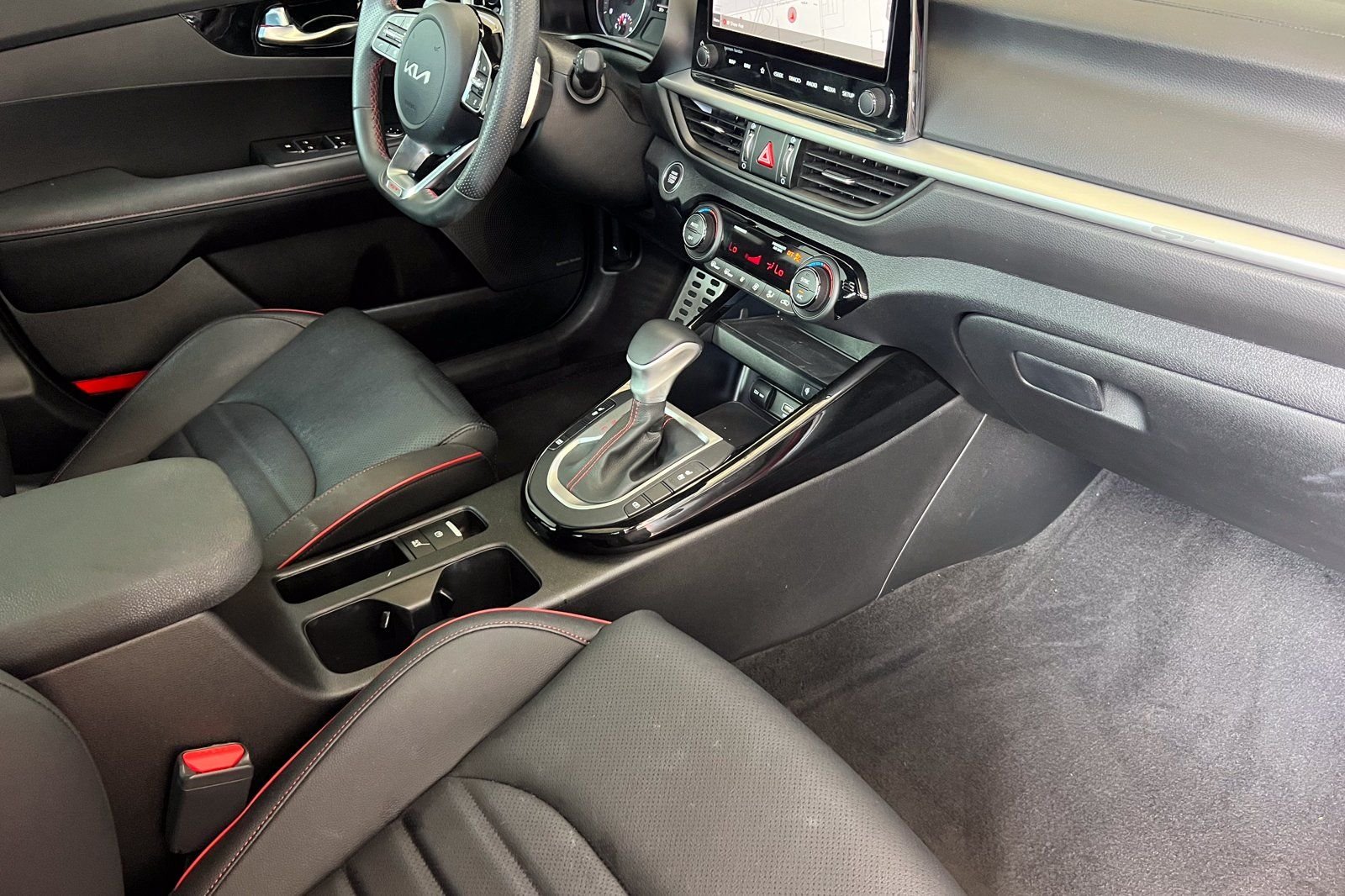 Used 2022 Red Kia GT image 17