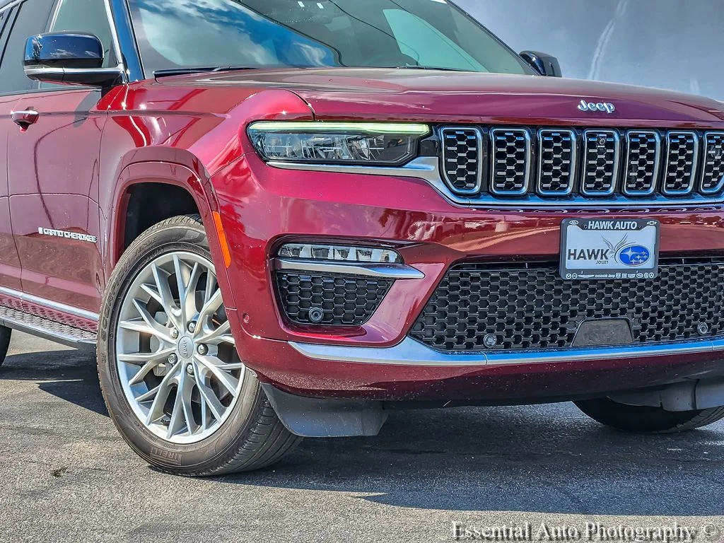 Used 2024 Red Jeep Summit image 2