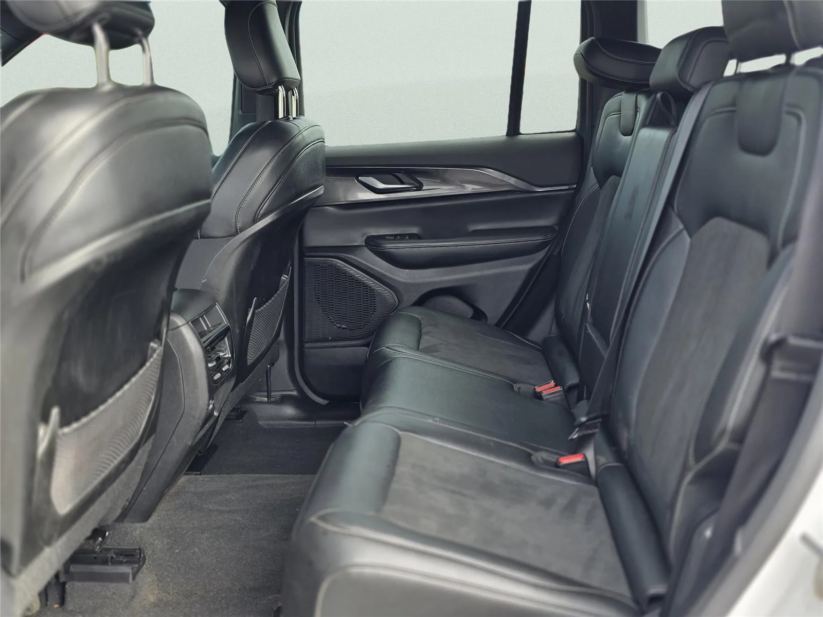 Used 2023 Bright White Clearcoat Jeep Altitude image 24