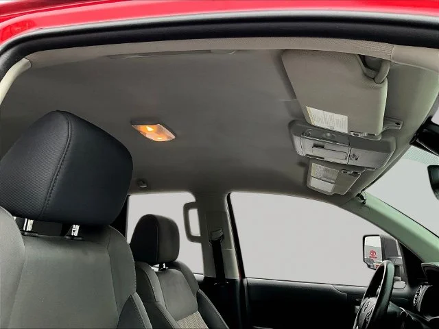 Used 2018 Red Toyota SR5 image 31