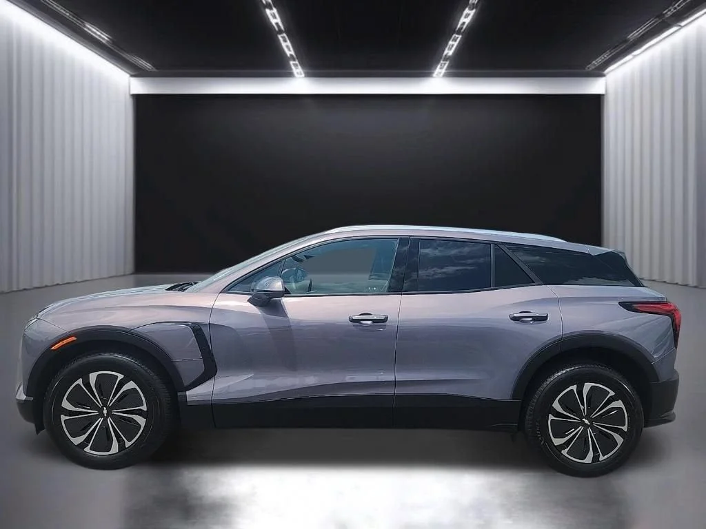 Used 2025 Gray Chevrolet LT image 1