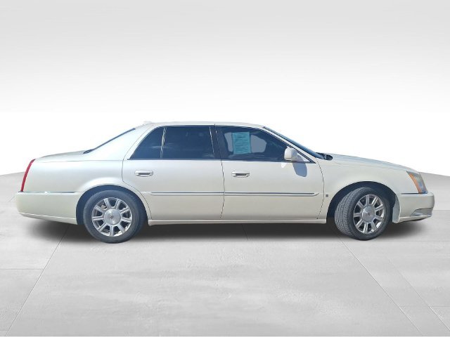 Used 2009 White Cadillac Base image 8