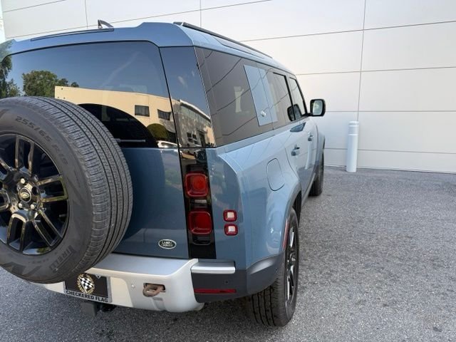 Used 2023 Blue Land Rover SE image 7