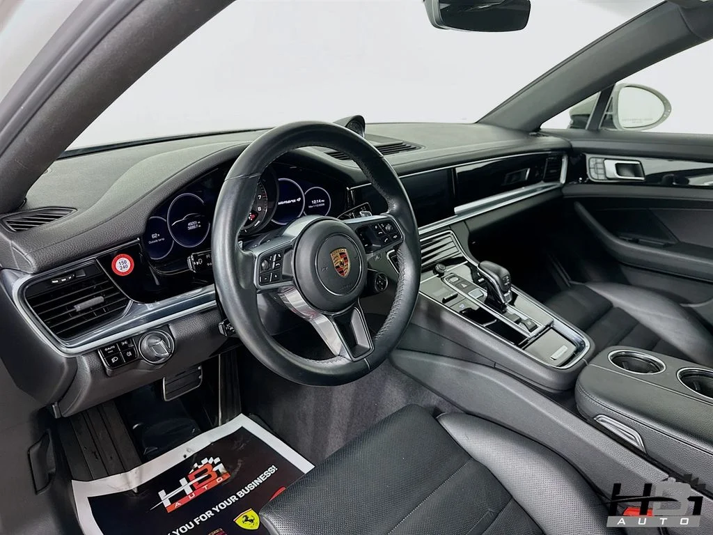 Used 2018 White Porsche 4 image 10