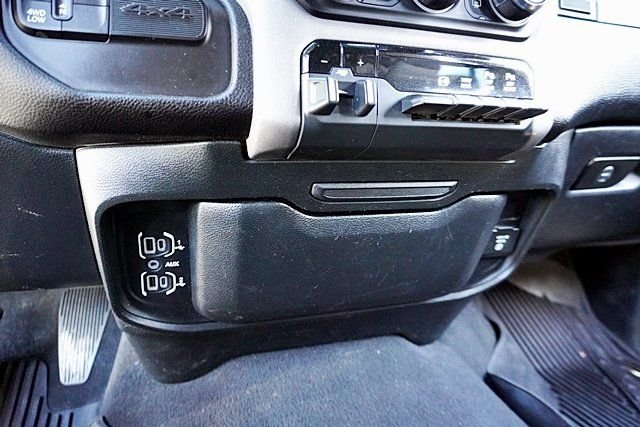 Used 2020 White Ram Laramie Night Edition image 34