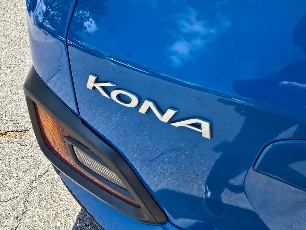 Used 2019 Surf Blue Hyundai Ultimate image 11