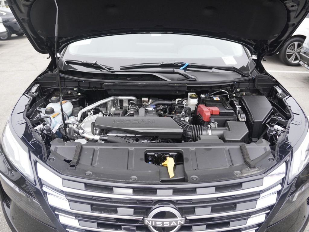 New 2026 Black Nissan Platinum image 23