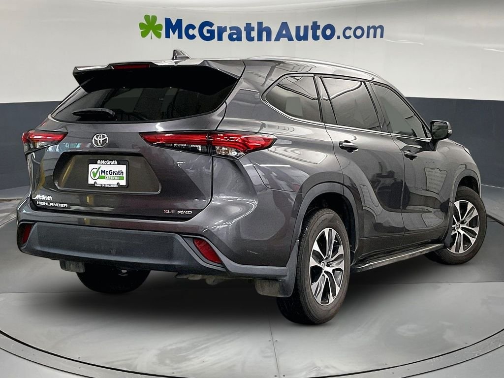 Used 2022 Gray Toyota XLE image 16