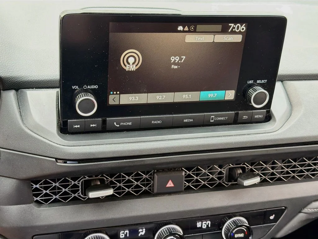 Used 2023  Honda EX image 11