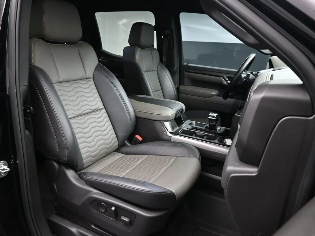 Used 2025 Black Chevrolet ZR2 image 11