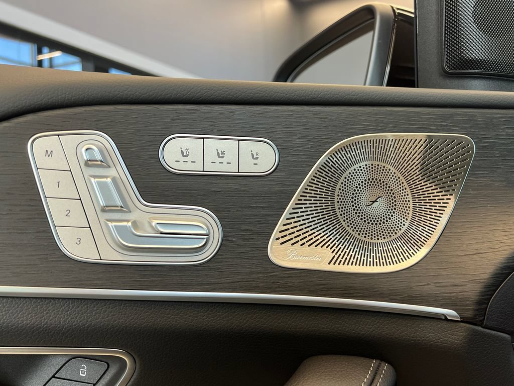 New 2026 Obsidian Black Metallic Mercedes-Benz GLS450 image 46