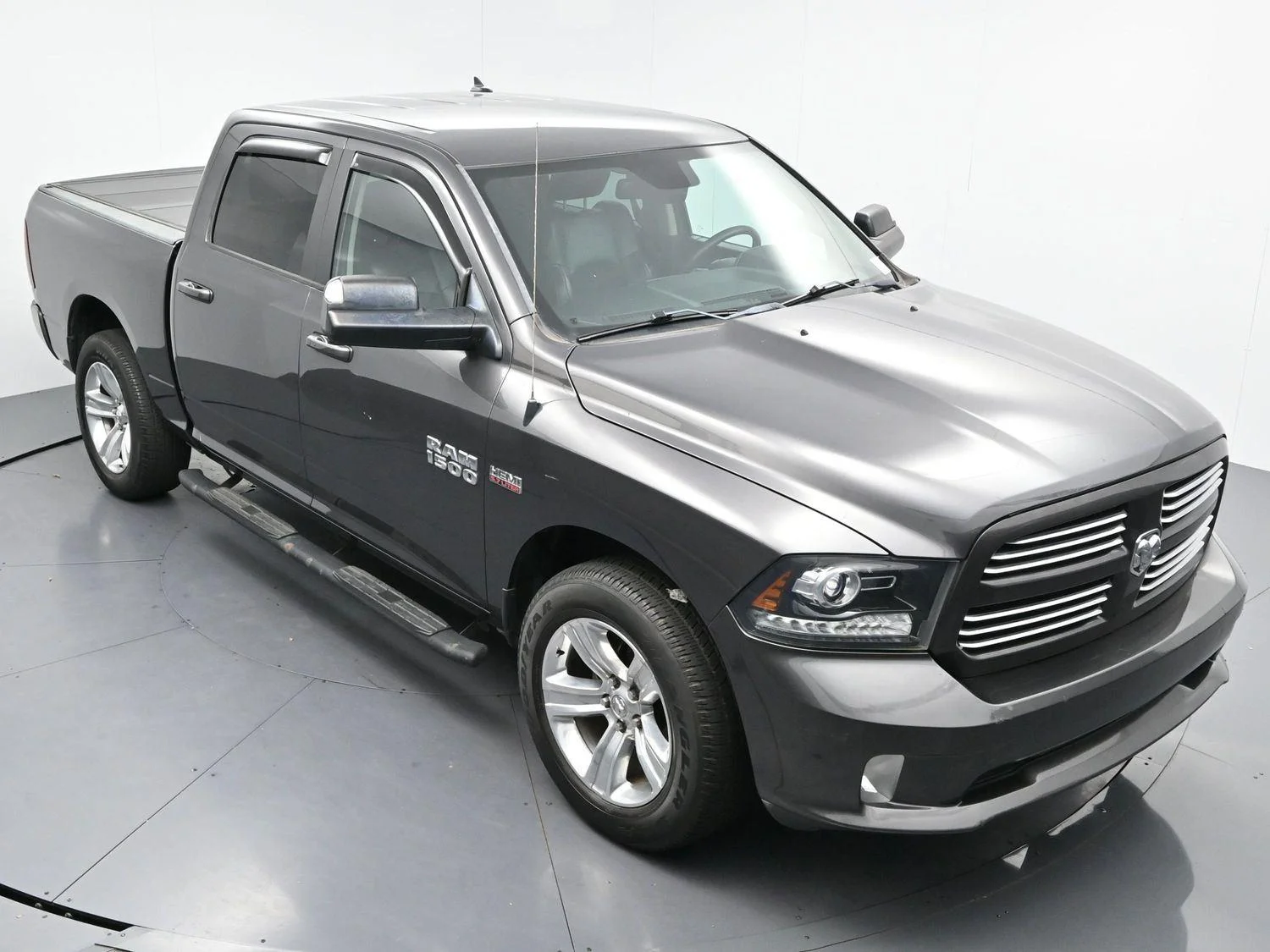 Used 2017 Granite Crystal Metallic Clearcoat Ram Sport image 35