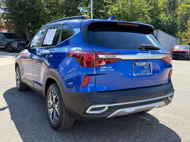 Certified Used 2023 Neptune Blue Kia EX image 3