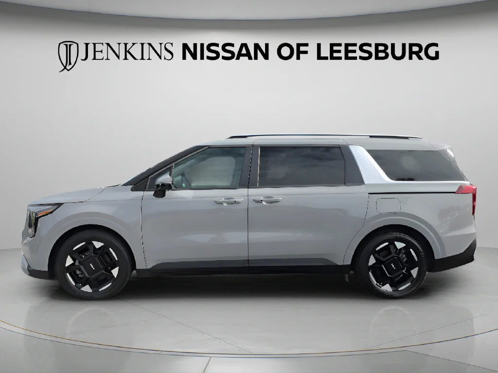 Used 2025 White Kia EX image 11