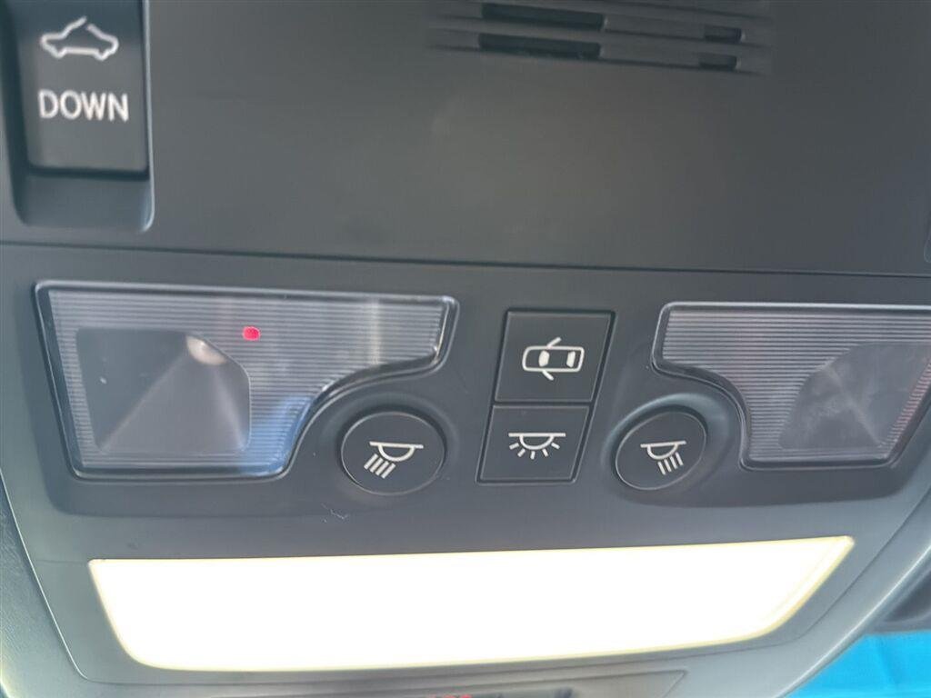 Used 2015 Ultra White Lexus Base image 10