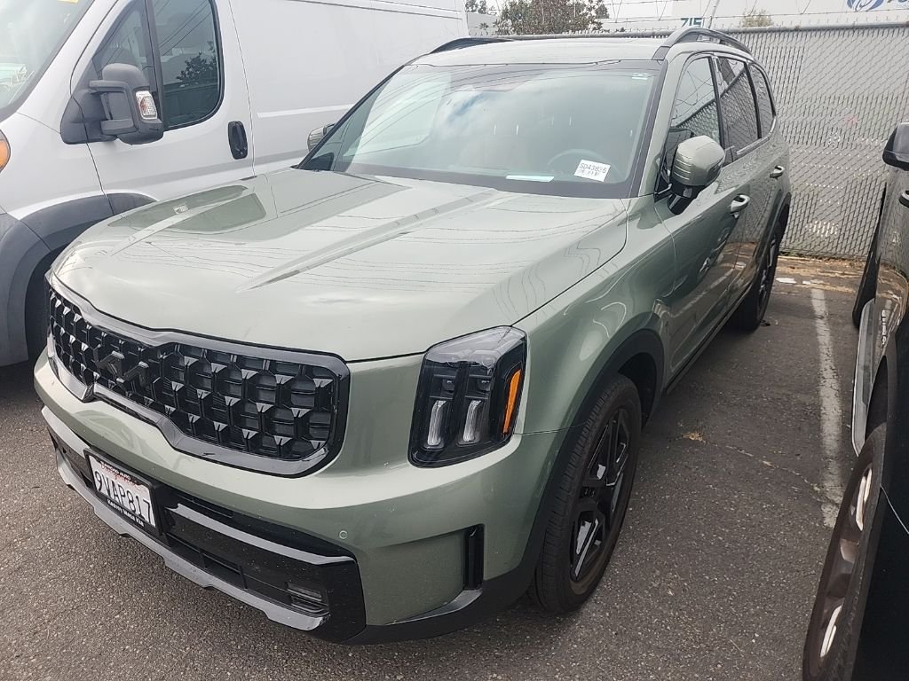 Used 2025 Green Kia SX-Prestige X-Line image 3