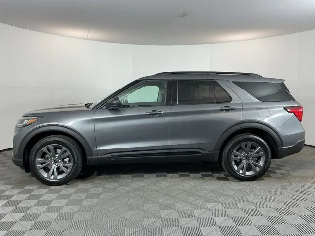 New 2026 Carbonized Gray Metallic Ford Active image 8