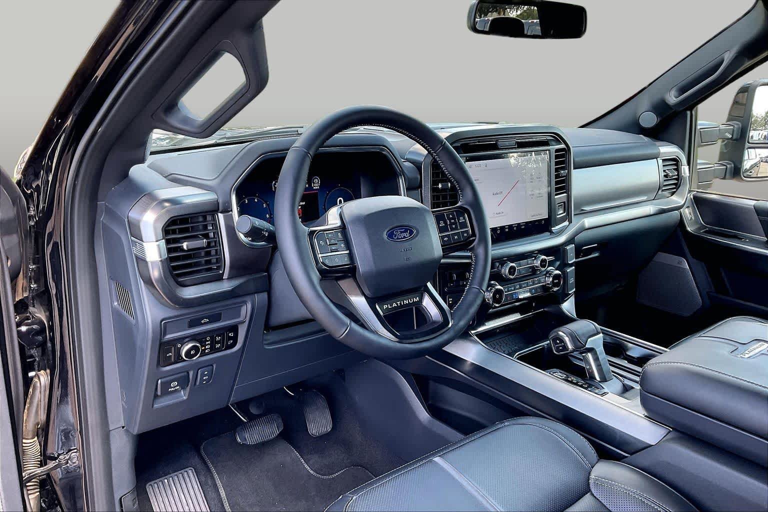 2026 Ford F-150 Platinum - Photo 8