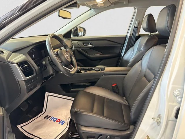 Used 2024 White Nissan SL image 10