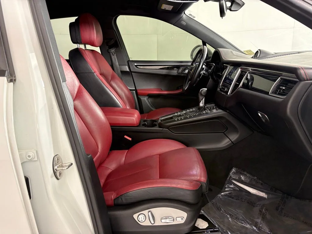 Used 2018 White Porsche Base image 50