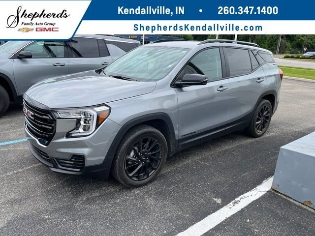 Used 2023 Sterling Metallic GMC SLE image 1