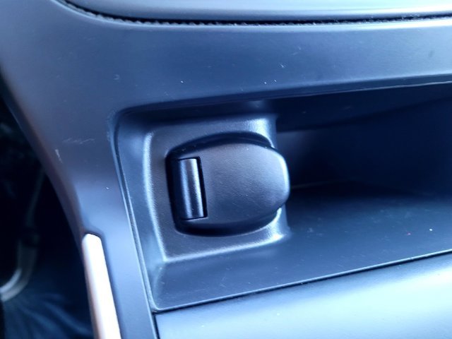 Used 2019 White Nissan SV image 18