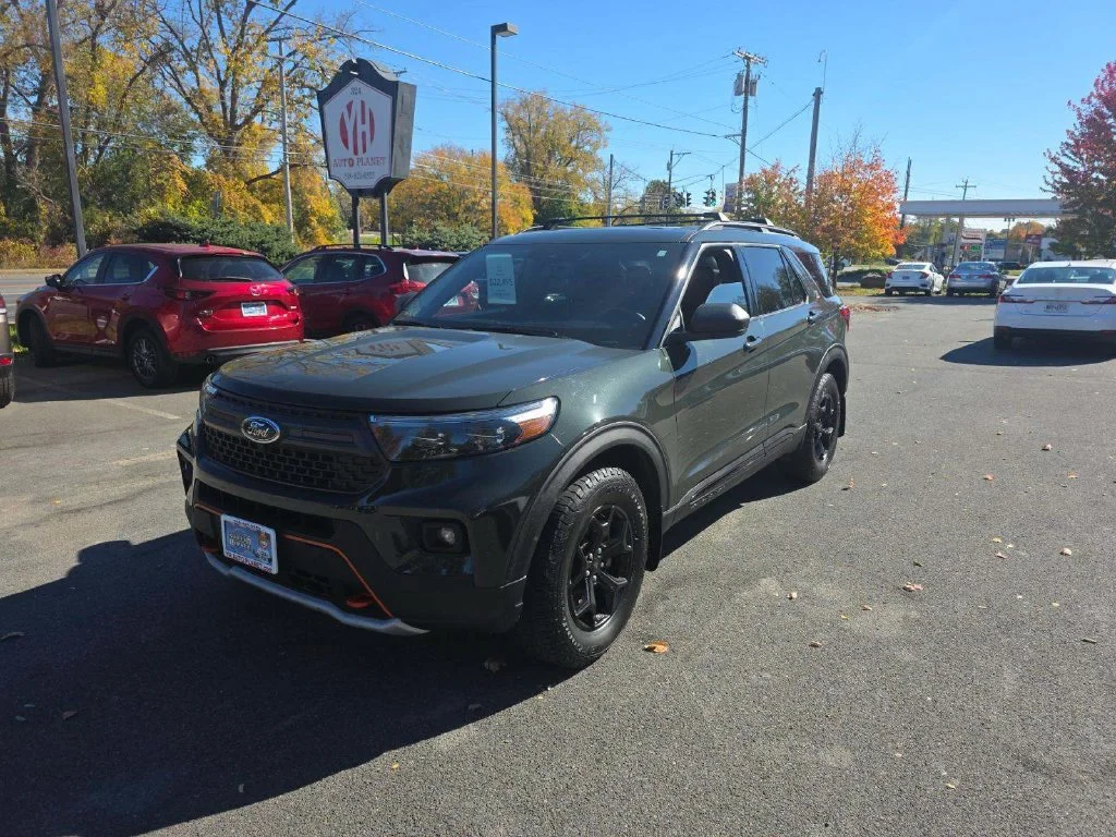 Used 2022 Green Ford Timberline image 2