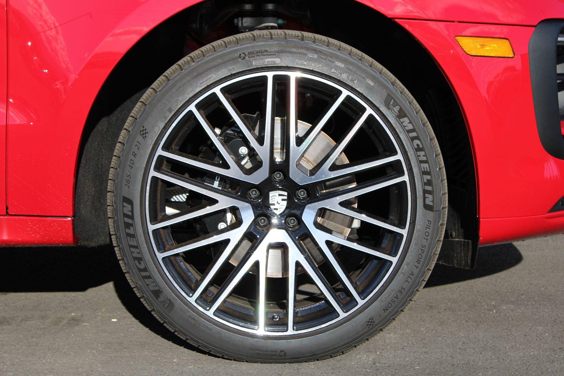 2026 Porsche Macan S - Photo 28