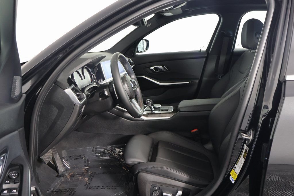 Used 2020 Black Sapphire Metallic BMW 330i image 10