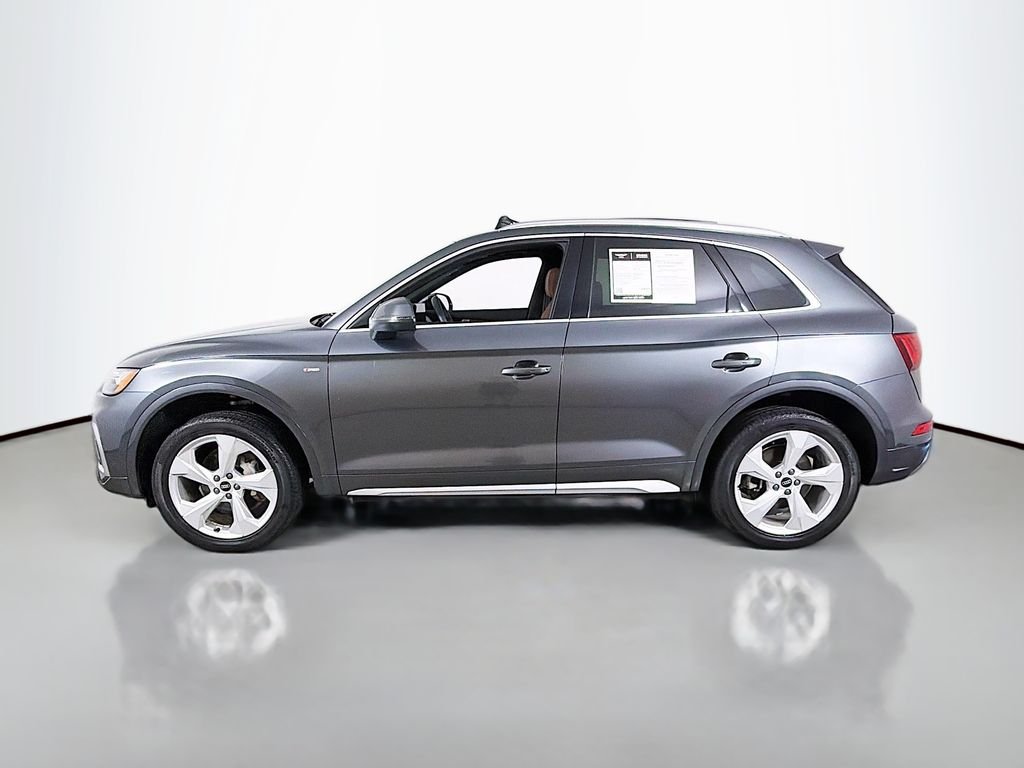 Used 2023 Daytona Gray Pearl Effect Audi S line Premium Plus image 4