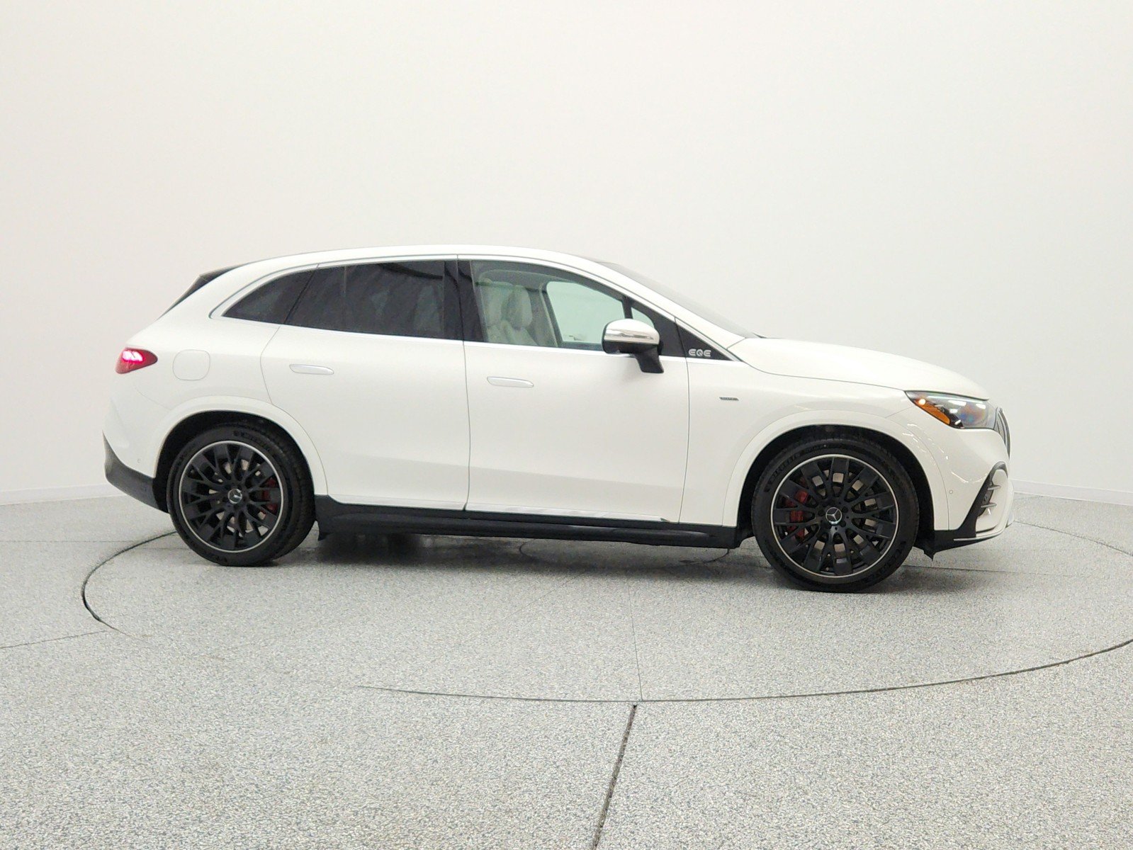 Used 2024 Polar White Mercedes-Benz AMG® EQE 4MATIC+ SUV image 4