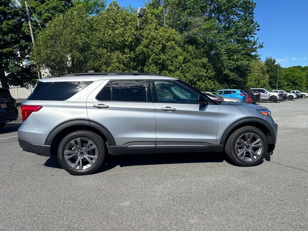 Used 2023 Silver Ford XLT image 6