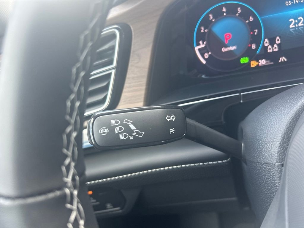 New 2026 Green Volkswagen 2.0T SE w/Technology image 23