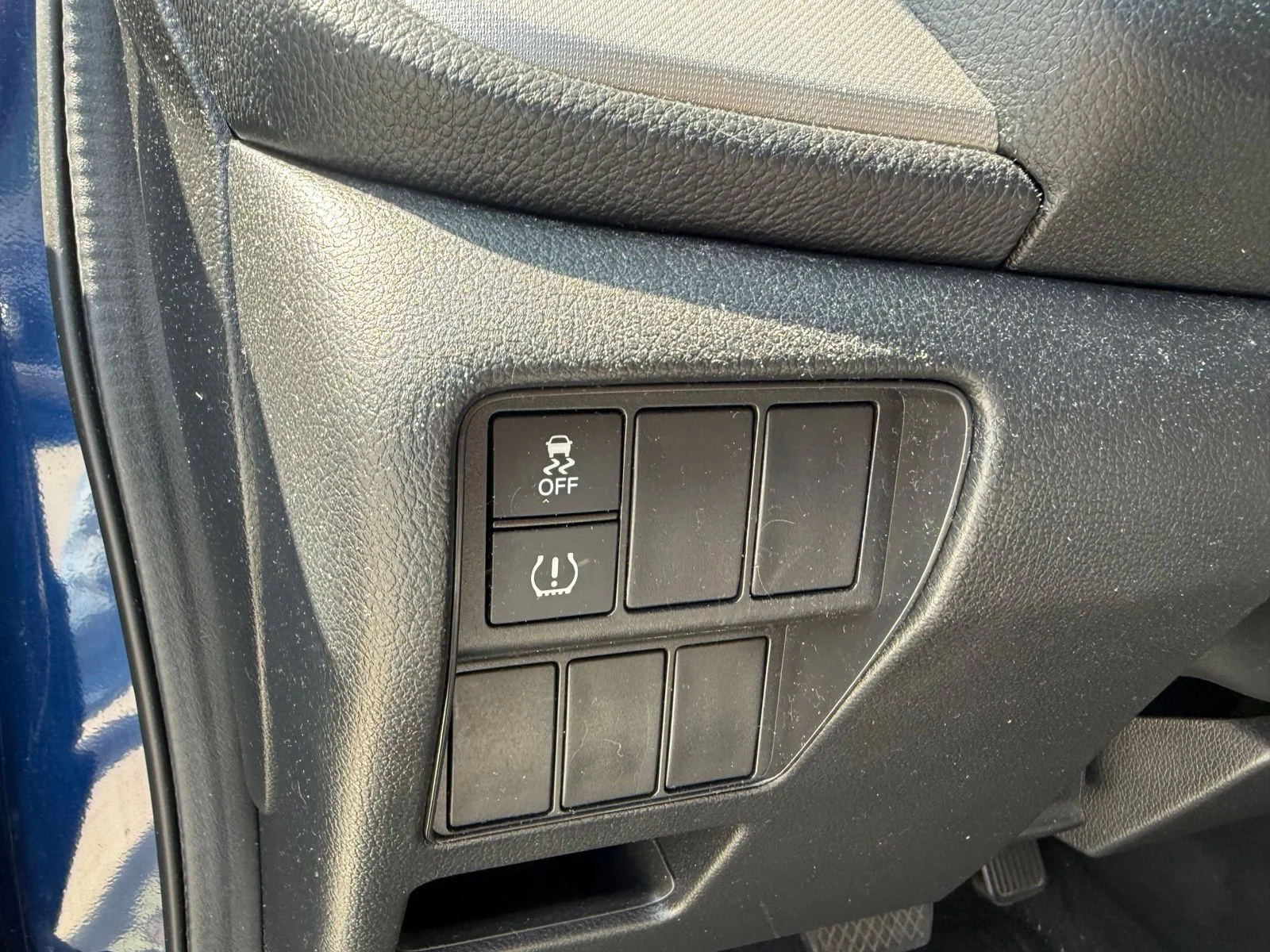 Used 2017 Blue Honda LX image 12