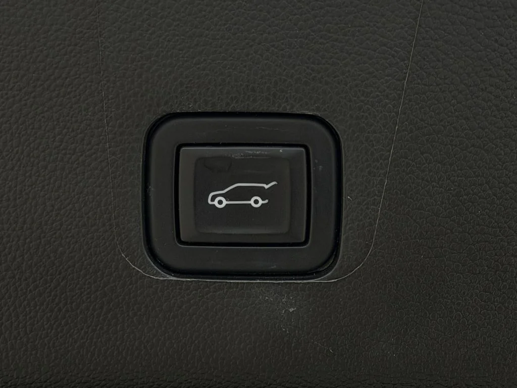 Used 2023 Red Chevrolet RS image 29