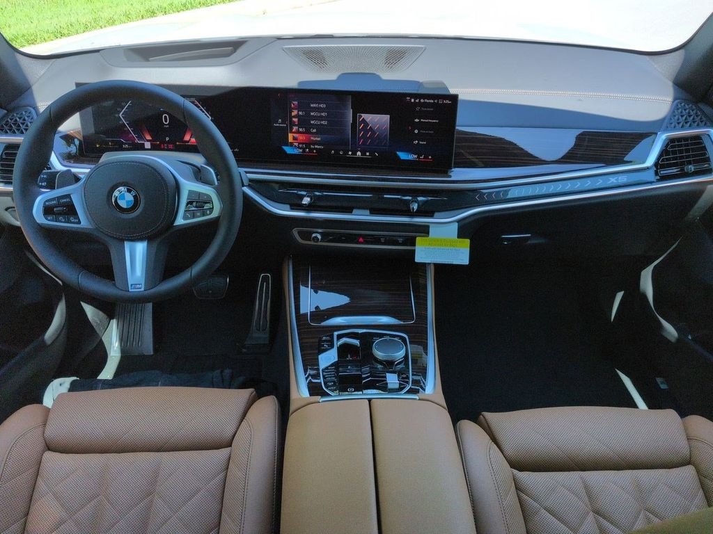 New 2026 White Metallic BMW xDrive40i image 15
