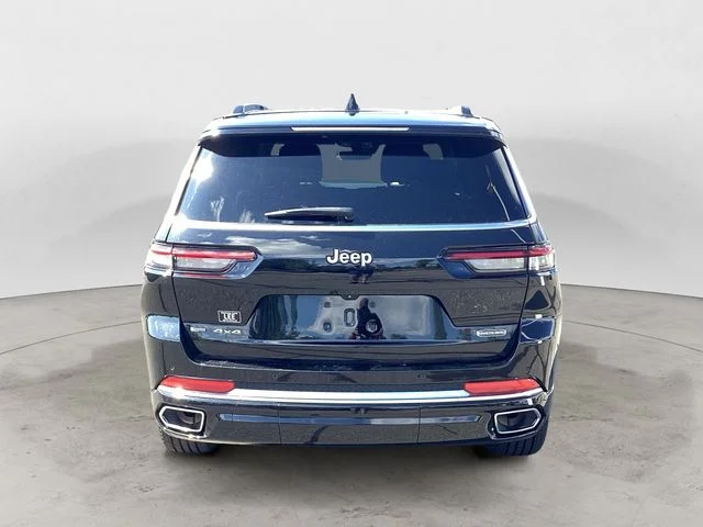 Used 2023 Diamond Black Jeep Overland image 4