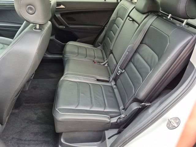 Used 2019 White Volkswagen 2.0T SEL Premium image 21