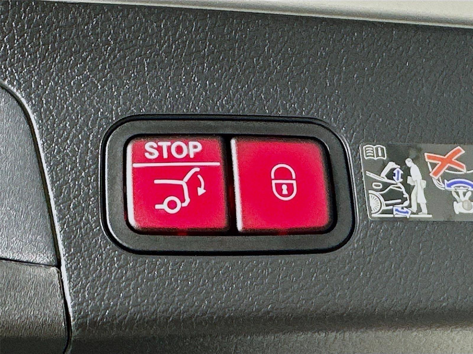 Used 2026  Mercedes-Benz GLS 450 image 36