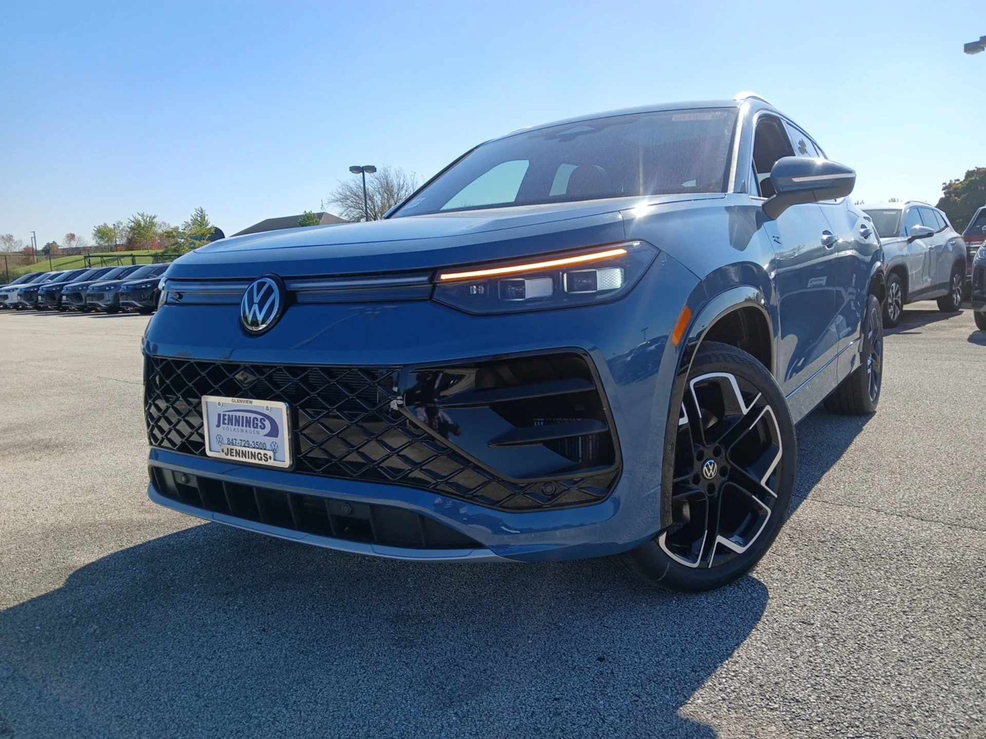 New 2026 Monterey Blue Pearl Volkswagen SEL R-Line Turbo image 31