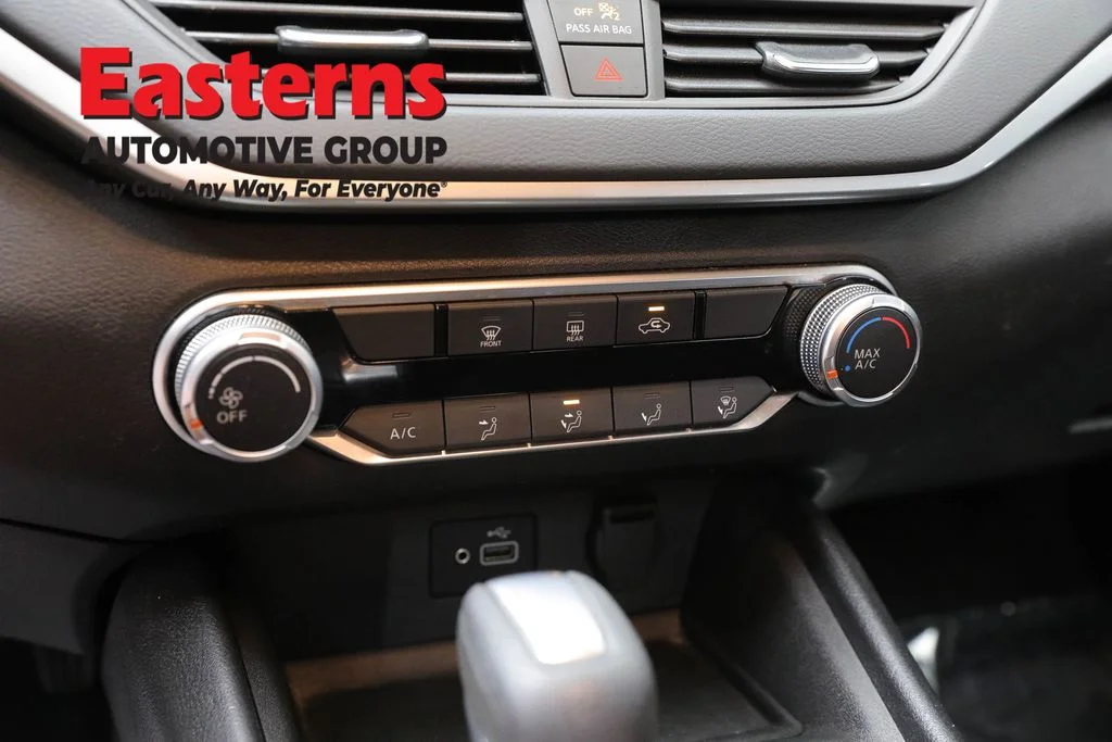 Used 2023 Black Nissan 2.5 S image 19