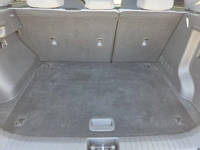 Used 2022 Ultra Black Hyundai SEL image 27