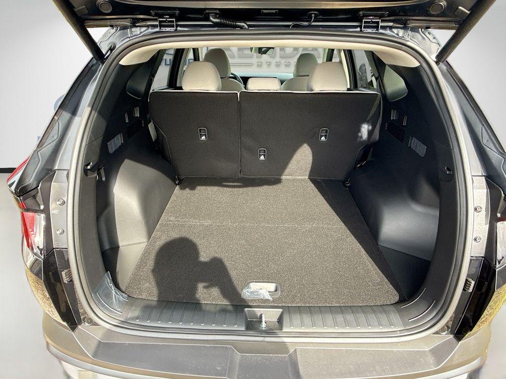 New 2026 Phantom Black Hyundai SEL FWD image 19