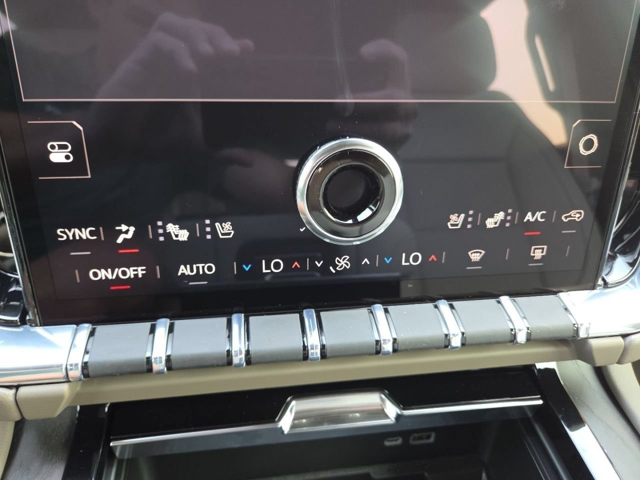 2026 GMC Yukon XL Denali - Photo 35