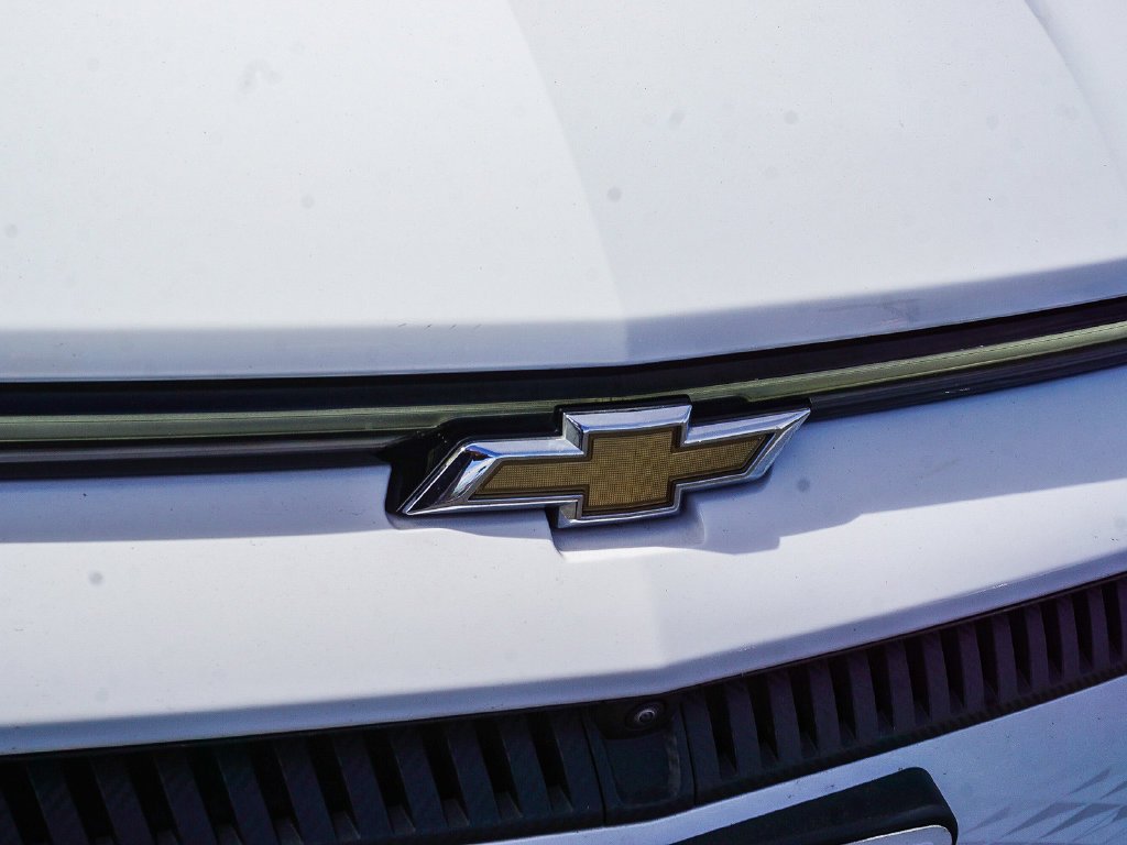 Used 2024 White Chevrolet LT image 11